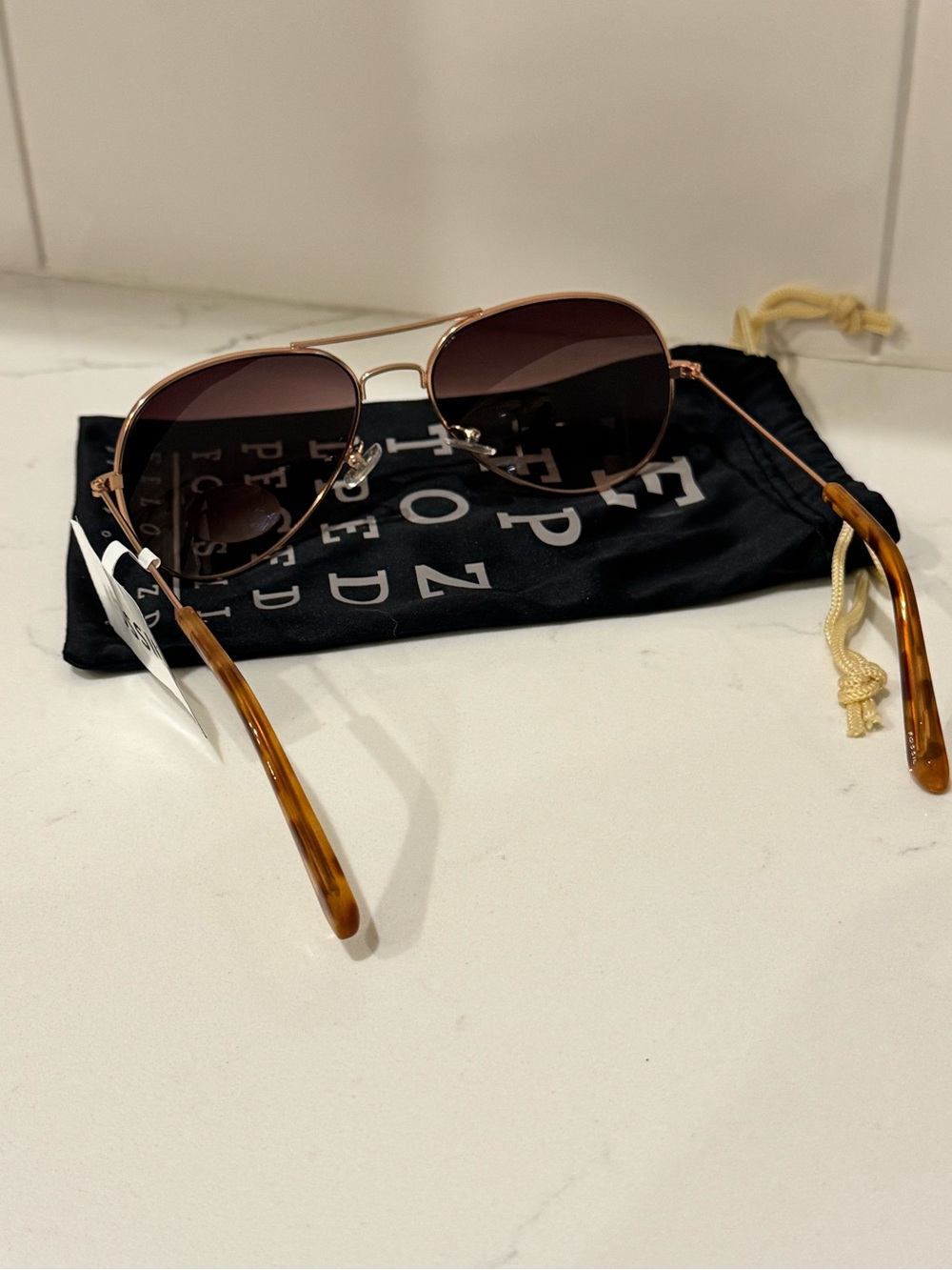 Fossil aviator sunglasses. - Picture 3 of 3